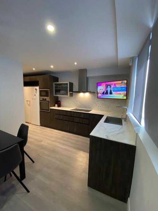 Duplex Acogedor Y Comodo Сан-Себастиан-де-лос-Рейес Экстерьер фото
